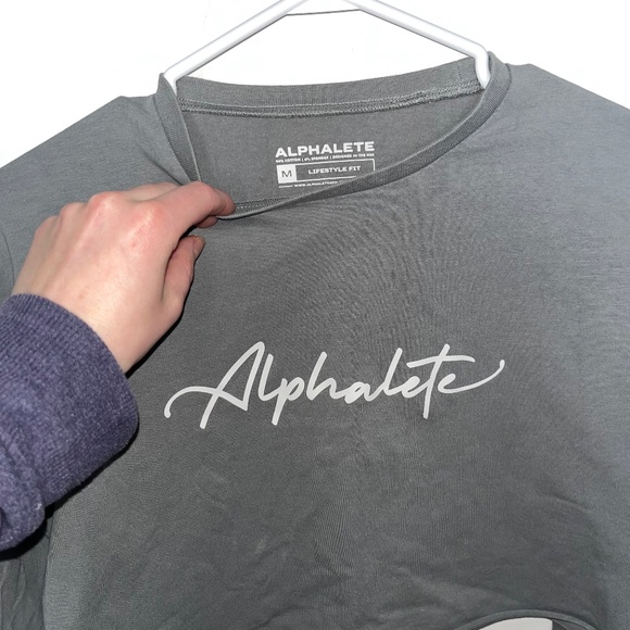 Alphalete Signature Long Sleeve - Picture 3 of 3
